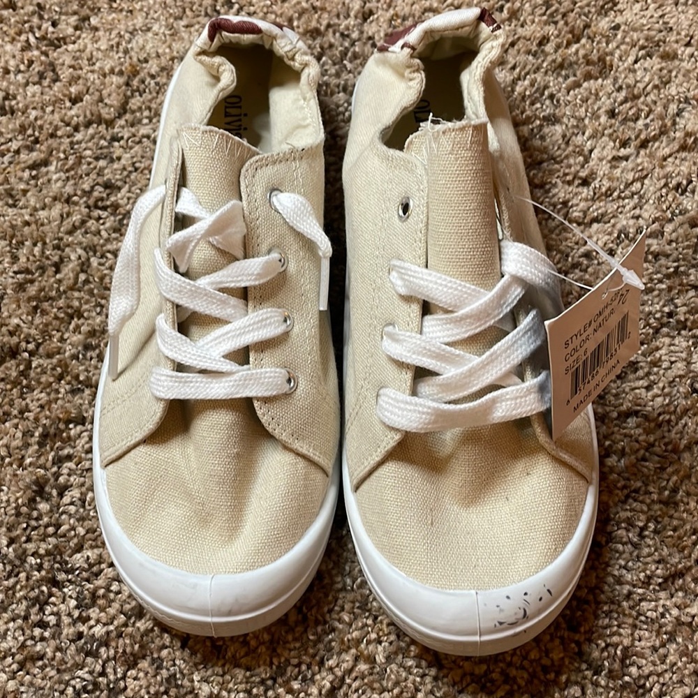 “Olivia Miller” Slip-ons Size 6